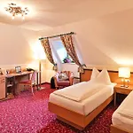 Mader Otel