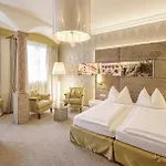 Otel Mader 4*