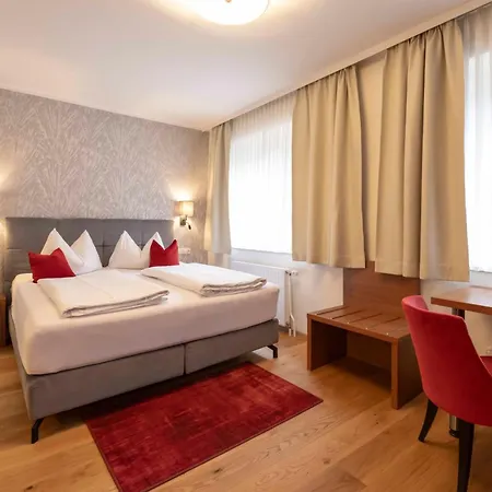 Mader Hotell 4*